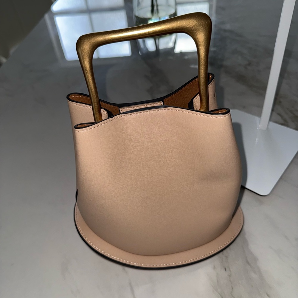 Elegant Tan Handbag with Gold Handle